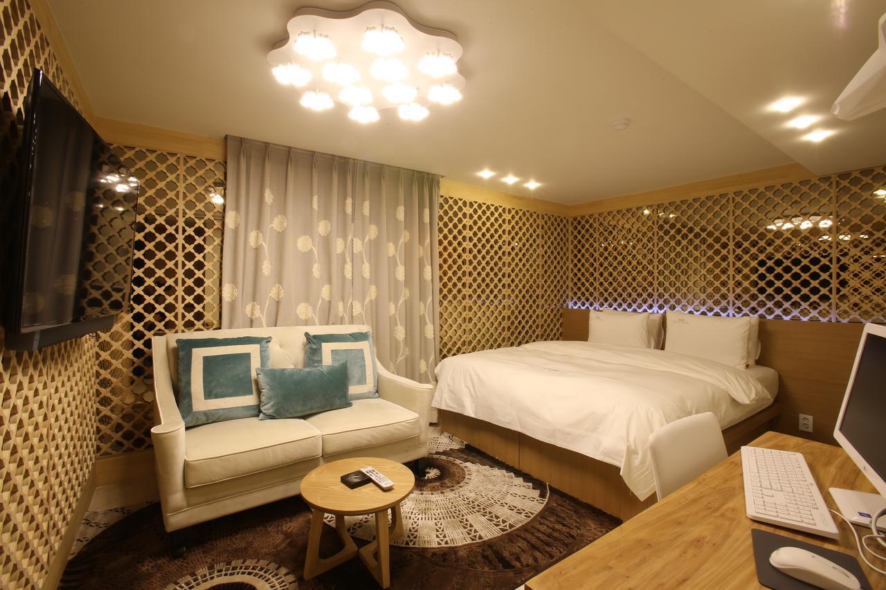 Guri Cello Hotel מראה חיצוני תמונה