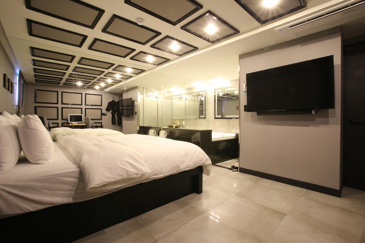 Guri Cello Hotel מראה חיצוני תמונה
